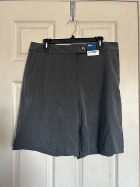 NWT Old Navy mid rise adjustable waist trouser short grey melange size 12